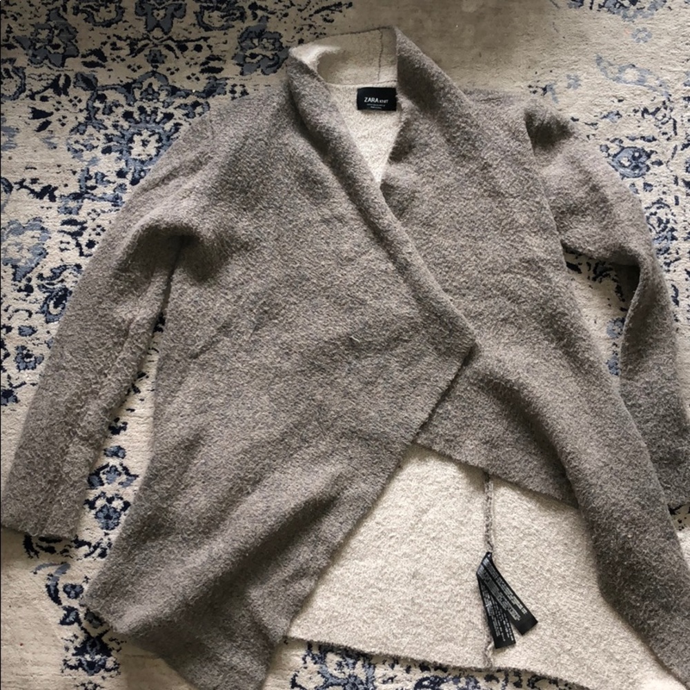 •ZARA• Knit Sweater